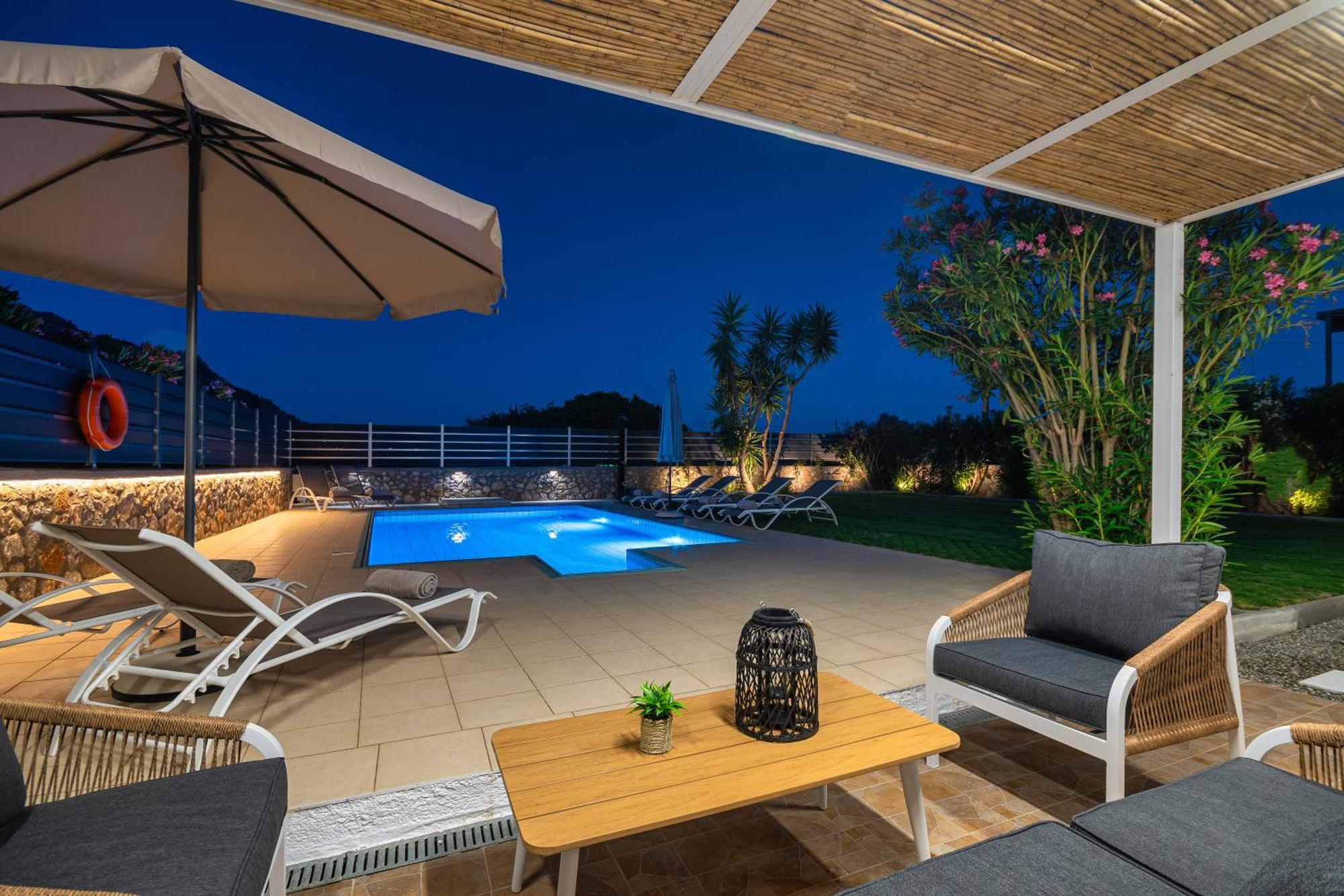 Villa Mariani II - In Lothiarika, Newly Renovated June 2024, Private Pool, Lindos 10 Min, Beach 120M Лардос Екстериор снимка