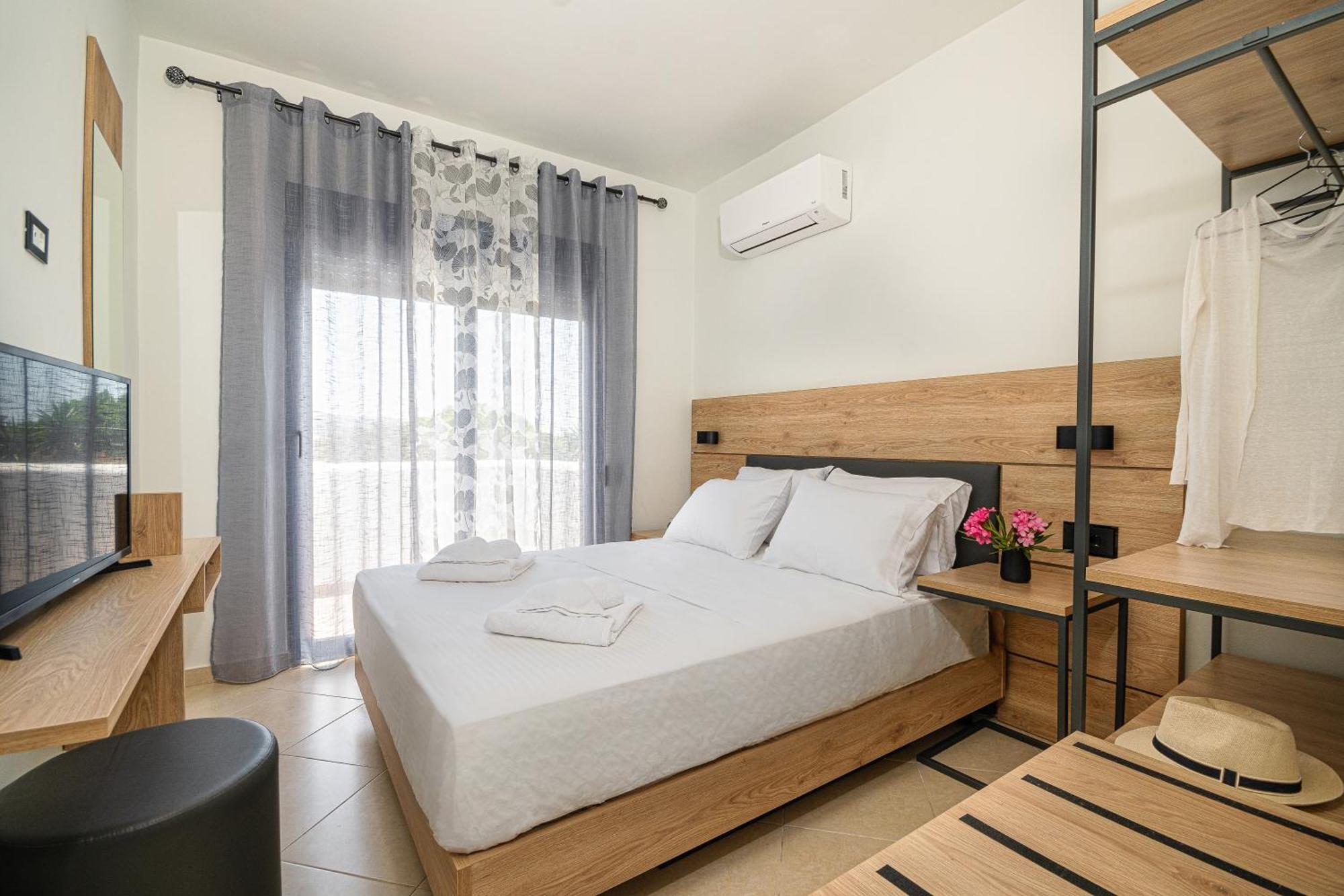 Villa Mariani II - In Lothiarika, Newly Renovated June 2024, Private Pool, Lindos 10 Min, Beach 120M Лардос Екстериор снимка