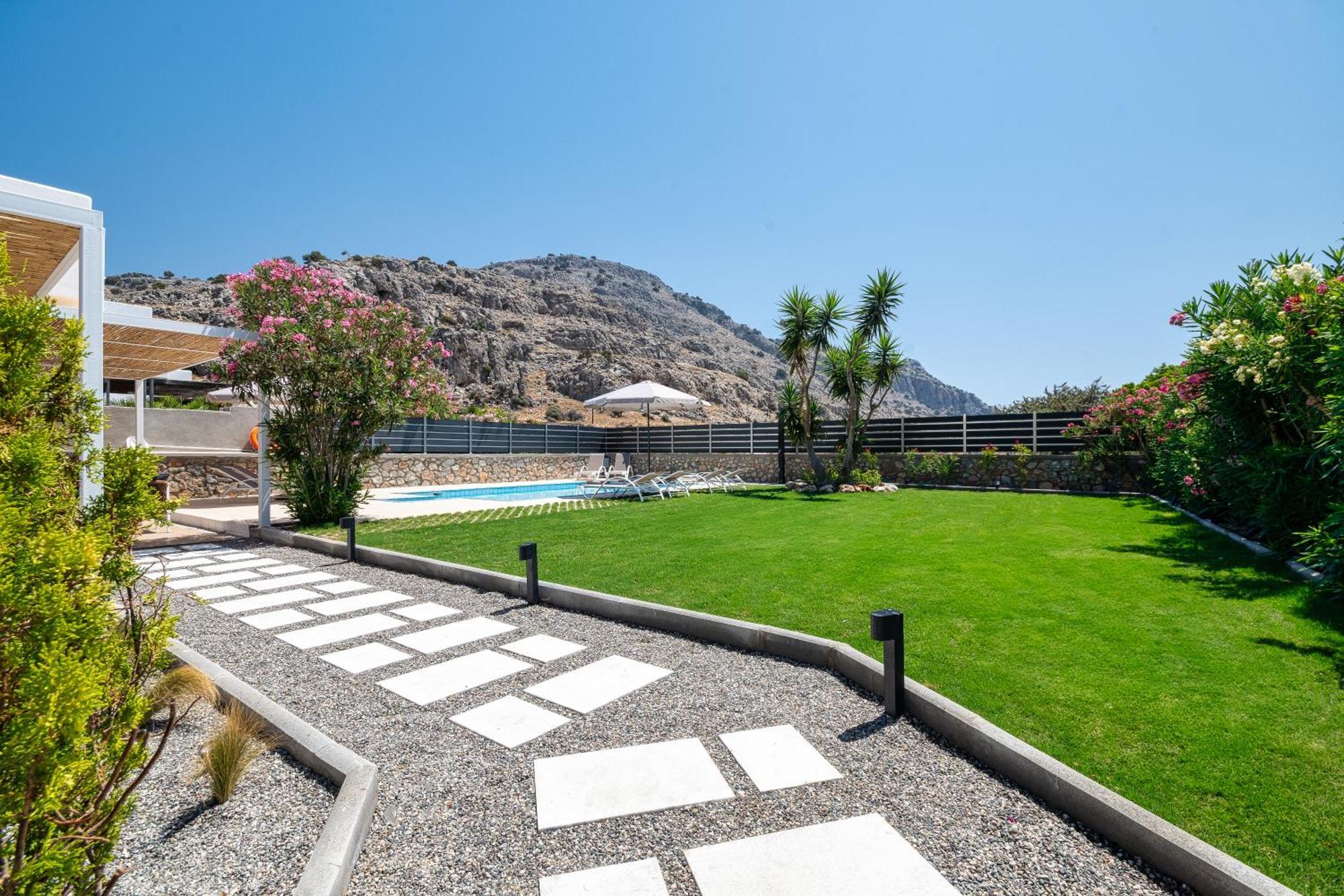 Villa Mariani II - In Lothiarika, Newly Renovated June 2024, Private Pool, Lindos 10 Min, Beach 120M Лардос Екстериор снимка