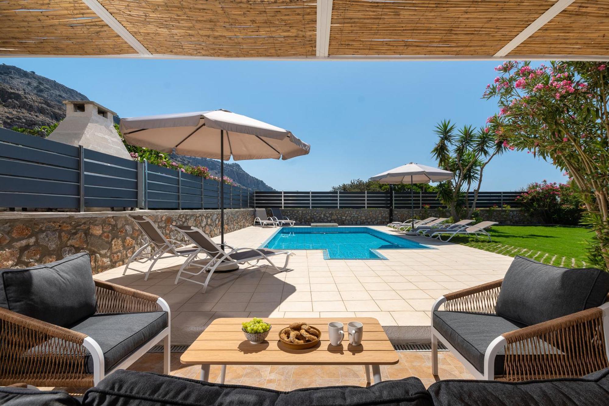 Villa Mariani II - In Lothiarika, Newly Renovated June 2024, Private Pool, Lindos 10 Min, Beach 120M Лардос Екстериор снимка