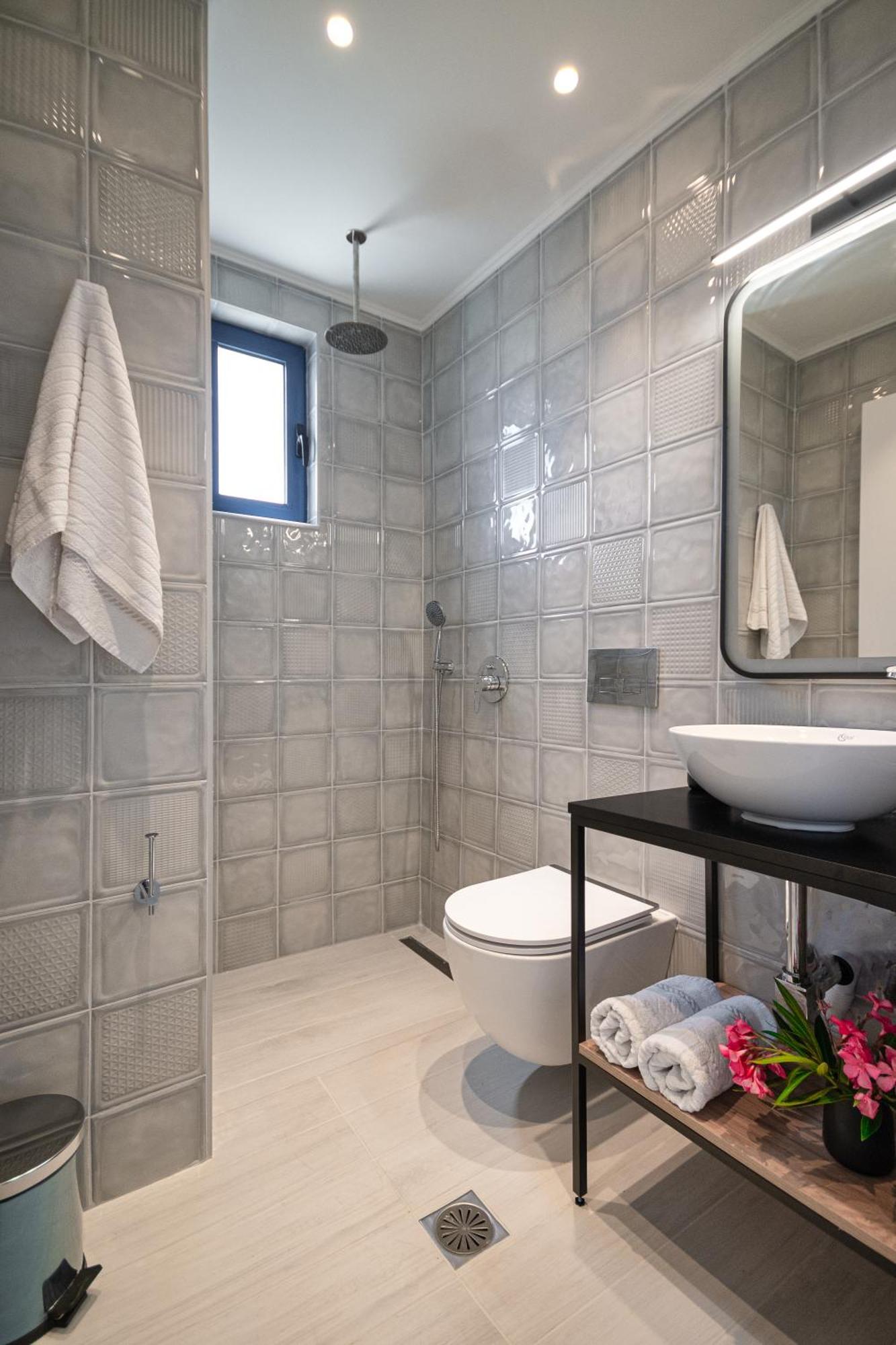 Villa Mariani II - In Lothiarika, Newly Renovated June 2024, Private Pool, Lindos 10 Min, Beach 120M Лардос Екстериор снимка